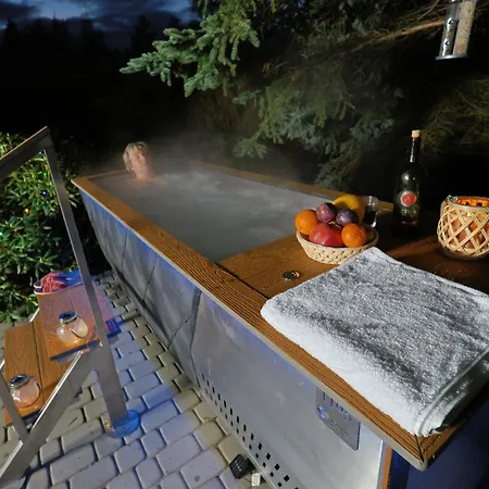 Chalet U Bogatki Glamping & To Klimatyczny, Drewniany Dla Maksymalnie 7 Osob Z Kapielami I Zabiegami Termalnym Spa, Polozony, W Lesie Niedaleko Jeziora Roznowskiego Grodek Nad Dunajcem, Idealny Na Relaks W Otoczeniu Natury
