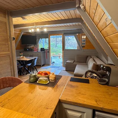 Chalet U Bogatki Glamping & To Klimatyczny, Drewniany Dla Maksymalnie 7 Osob Z Kapielami I Zabiegami Termalnym Spa, Polozony, W Lesie Niedaleko Jeziora Roznowskiego Grodek Nad Dunajcem, Idealny Na Relaks W Otoczeniu Natury Grodek Nad Dunajcem