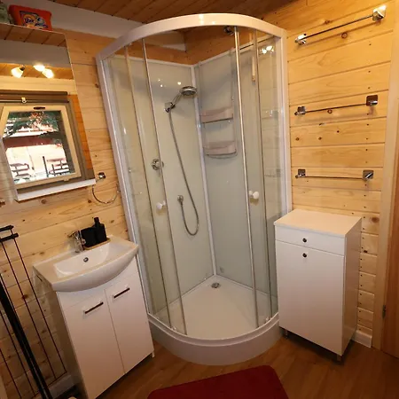 U Bogatki Glamping & To Klimatyczny, Drewniany Dla Maksymalnie 7 Osob Z Kapielami I Zabiegami Termalnym Spa, Polozony, W Lesie Niedaleko Jeziora Roznowskiego Grodek Nad Dunajcem, Idealny Na Relaks W Otoczeniu Natury