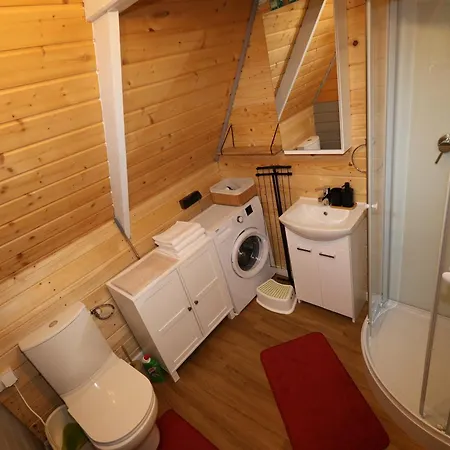 Chalet U Bogatki Glamping & To Klimatyczny, Drewniany Dla Maksymalnie 7 Osob Z Kapielami I Zabiegami Termalnym Spa, Polozony, W Lesie Niedaleko Jeziora Roznowskiego Grodek Nad Dunajcem, Idealny Na Relaks W Otoczeniu Natury